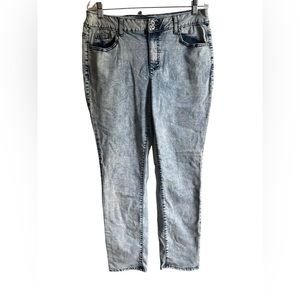 Women's Cato Premium Size 14 Jeans Bleached